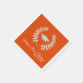 Orange Red Grad Cap & Blätter Paper Napkins Serviette (Ecke)