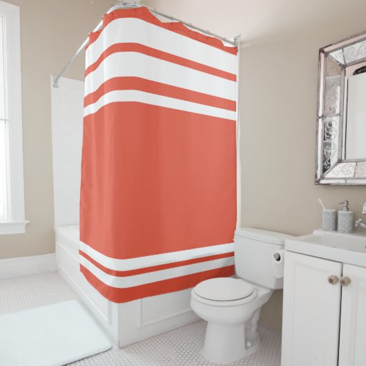 Orange Red: Moderne Linien in Weiß Duschvorhang (Beispiel)