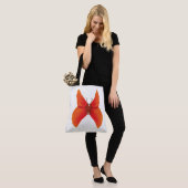 Orange Red Poppy Butterfly mit Ihrem Namen Tasche (Am Model)