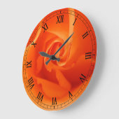 Orange Rose Nah-Up Große Wanduhr (Winkel)