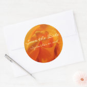 Orange Rose "Save the Date" Runder Aufkleber (Umschlag)