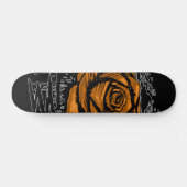 Orange Rugged Rose Graffiti-Kunst • Urbane Straße Skateboard (Horizontal)