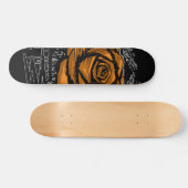 Orange Rugged Rose Graffiti-Kunst • Urbane Straße Skateboard (Horizontal)