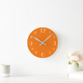 Orange Runde Wanduhr (Zuhause)