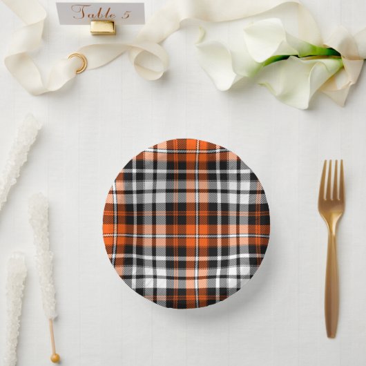 Orange Schwarz Weiß Kariertes Tartan Muster Design Pappteller (Hochzeit)