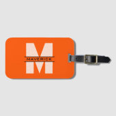 Orange Schwarz-weiß Monogram Name Modern Masculine Gepäckanhänger (Vorderseite (Horizontal))