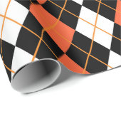 Orange Schwarz-weiße Raute Diamond Design Geschenkpapier (Rolleneckpunkt)