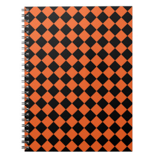 Orange-Schwarzes Harlekin-Diamant-Karo-Muster Notizblock