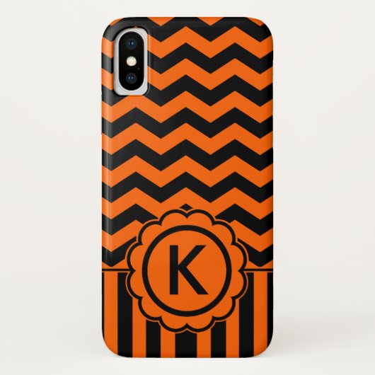 Orange schwarzes Zickzack-Monogramm Case-Mate iPhone Hülle (Rückseite)
