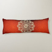 Orange Shimmery Gold Mandala Seitenschläferkissen (Rückseite)