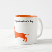 Orange Silhouette Dackel Tasse (VorderseiteRechts)