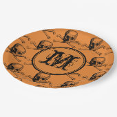 Orange Skull Halloween Personalisiert Monogram Pappteller (Schrägansicht)