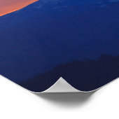 Orange Sky Snow Capped Blue Mountain Poster (Ecke)