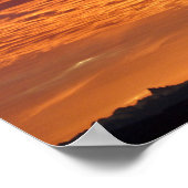 Orange Sky über Gebirgskette Poster (Ecke)