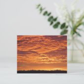 Orange Sky über Gebirgskette. Postkarte (Stehend Vorderseite)