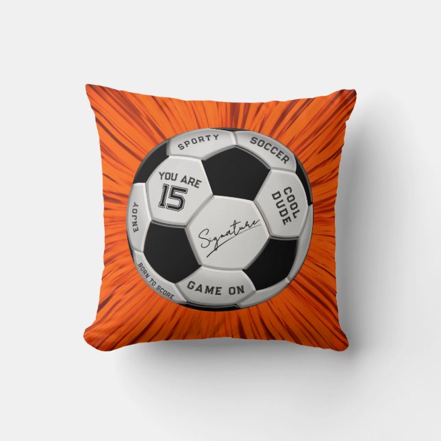 Orange Soccer Ball Custom Text Birthday Milestone  Kissen (Vorderseite)