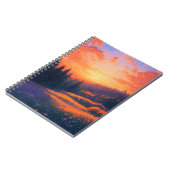 Orange Sonnenuntergang über einem majestätischen W Notizblock (Linke Seite)