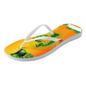 Orange St Patricks Day Kleeblatt Pot o' Gold Flag Badesandalen (Schrägansicht)