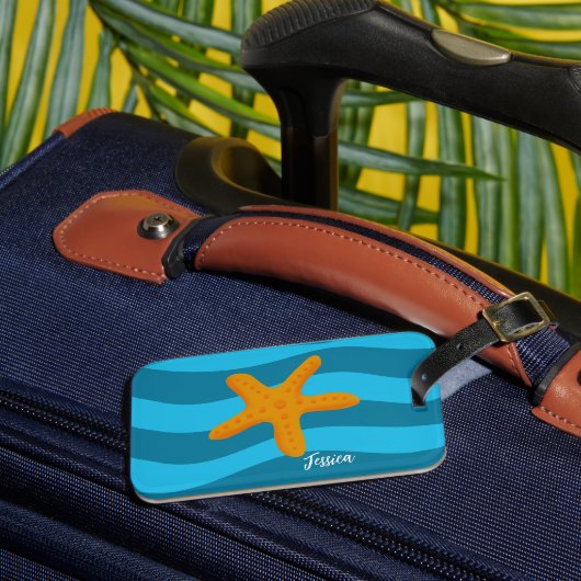 Orange Starfish Blue Waves Luggage Tag Gepäckanhänger (Vorderseite Insitu 3)