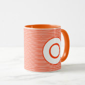 Orange Stripe Monogram Tasse (VorderseiteRechts)