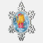 Orange Tabby Cat in Weihnachtsmannmütze mit Gesche Schneeflocken Zinn-Ornament (Rechts)