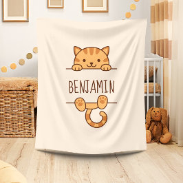 Orange Tabby Cat Peeking hinter Individuelle Name Fleecedecke