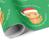 Orange Tabby Christmas Cat On Green Geschenkpapier (Rolleneckpunkt)