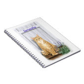 Orange Tabby Katze mit Lavender Notizblock (Rechte Seite)