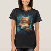 Orange Tabby Kitten in Bed of Blue Feathers T-Shirt (Vorderseite)