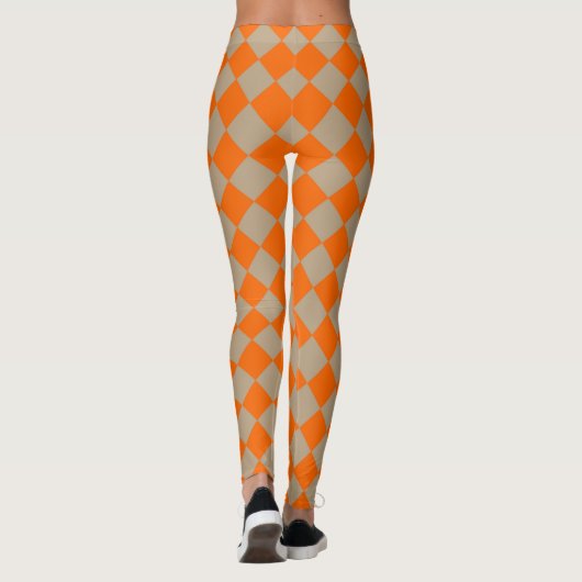 Orange Taupe Checker Diamond Pattern Leggings (Rückseite)