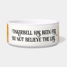 Orange Tiger Striped Cat wurde Gefüttert