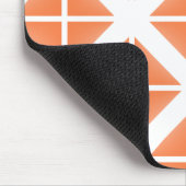 Orange Trendy Triangle Pattern Mousepad (Ecke)