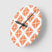 Orange Trendy Triangle Pattern Runde Wanduhr (Winkel)