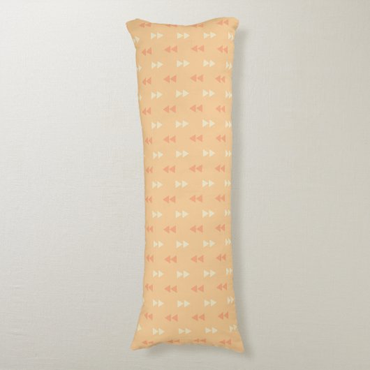 Orange Triangles Pattern Body Pillow Seitenschläferkissen (Vorderseite Vertikal)