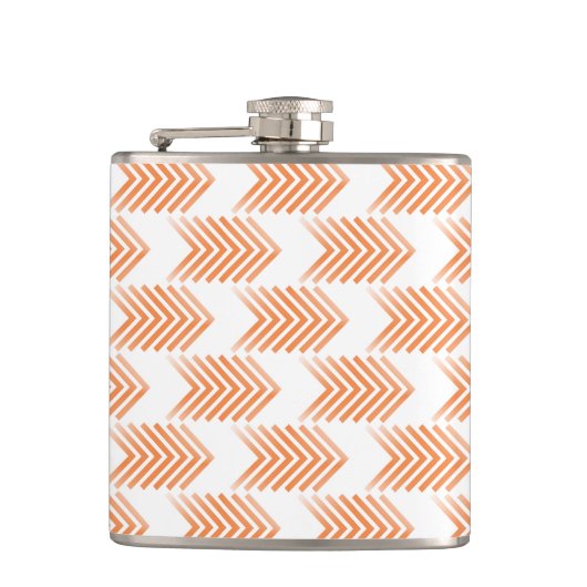 Orange Tribal Arrow Muster Flachmann (Vorderseite)