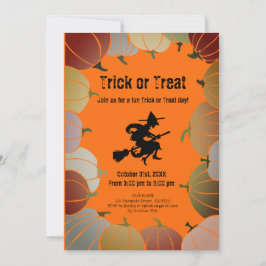 Orange Trick oder Treat Spooky Flying Hexenkürme Feiertagskarte