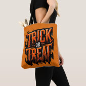 Orange Tropfen TRICK ODER TREAT Halloween Tasche (Von Nahem)