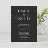 Orange und Black Modern Shadow Name Wedding Einladung (Stehend Vorderseite)