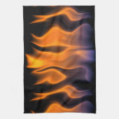 Orange und blaue Flammen auf einem schwarzen Geschirrtuch (Vertikal)