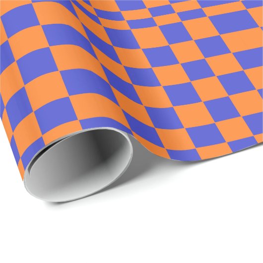Orange und blaues Schachbrett Geschenkpapier (Rolleneckpunkt)