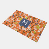 Orange und Blue Chinoiserie Birds Monogram Fußmatte (Schrägansicht)