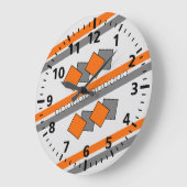 Orange und Grau für Kinder Zimmer Streifen und Plä Große Wanduhr (Winkel)