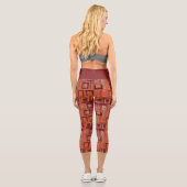 Orange und Red Geometric Capri Leggings (Rückseite)