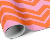 Orange- und rosa Chevron-Musterdesign Geschenkpapier (Rolleneckpunkt)