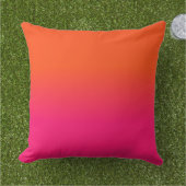 Orange und rosa Ombre Schatten-Neonneonfarbe Kissen (Gras)