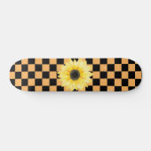 Orange und Schwarz Gelb und Sonnenblumen Skateboard (Horizontal)