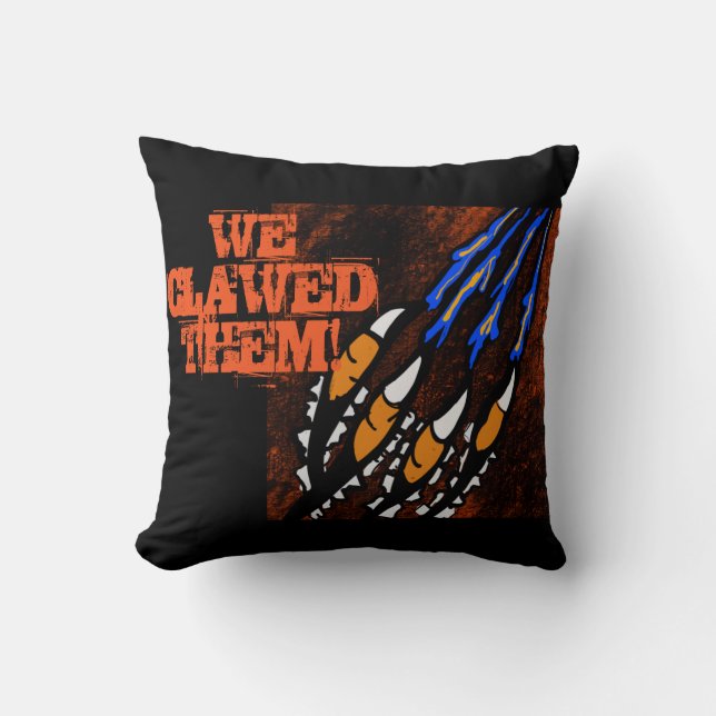 ORANGE- UND SCHWARZE ANFORDERUNGEN KISSEN (Vorderseite)