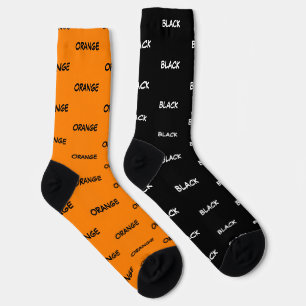 Orange und schwarze Namen von Weißtönen Socken