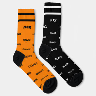 Orange und schwarze weiße Streifen Farbnamen Socken