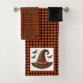 Orange- und schwarzer Gingham-Halloween-Hexenhut & Badhandtuch Set (Insitu)